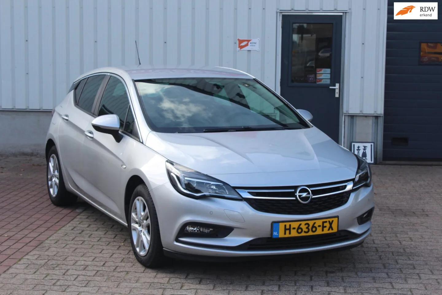 Opel Astra (2019) — foto 1