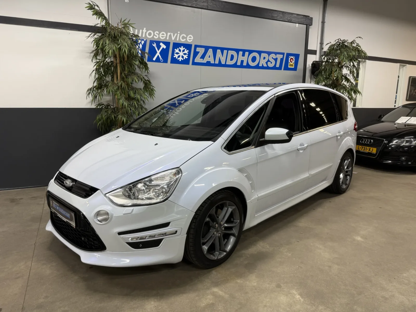 Ford S-Max (2010) — foto 1