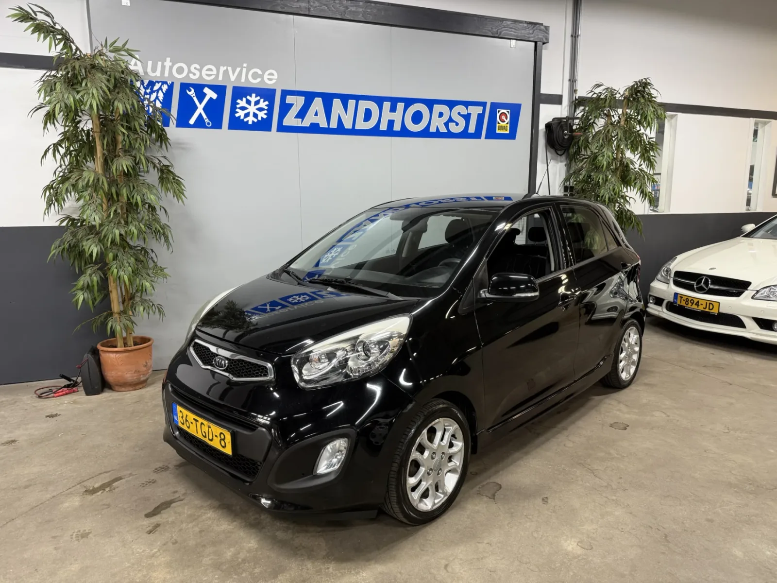 Kia Picanto (2012) — foto 1