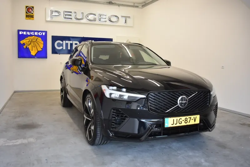 Volvo XC60 (2025)