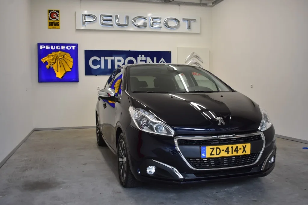 Peugeot 208 (2019) — foto 1