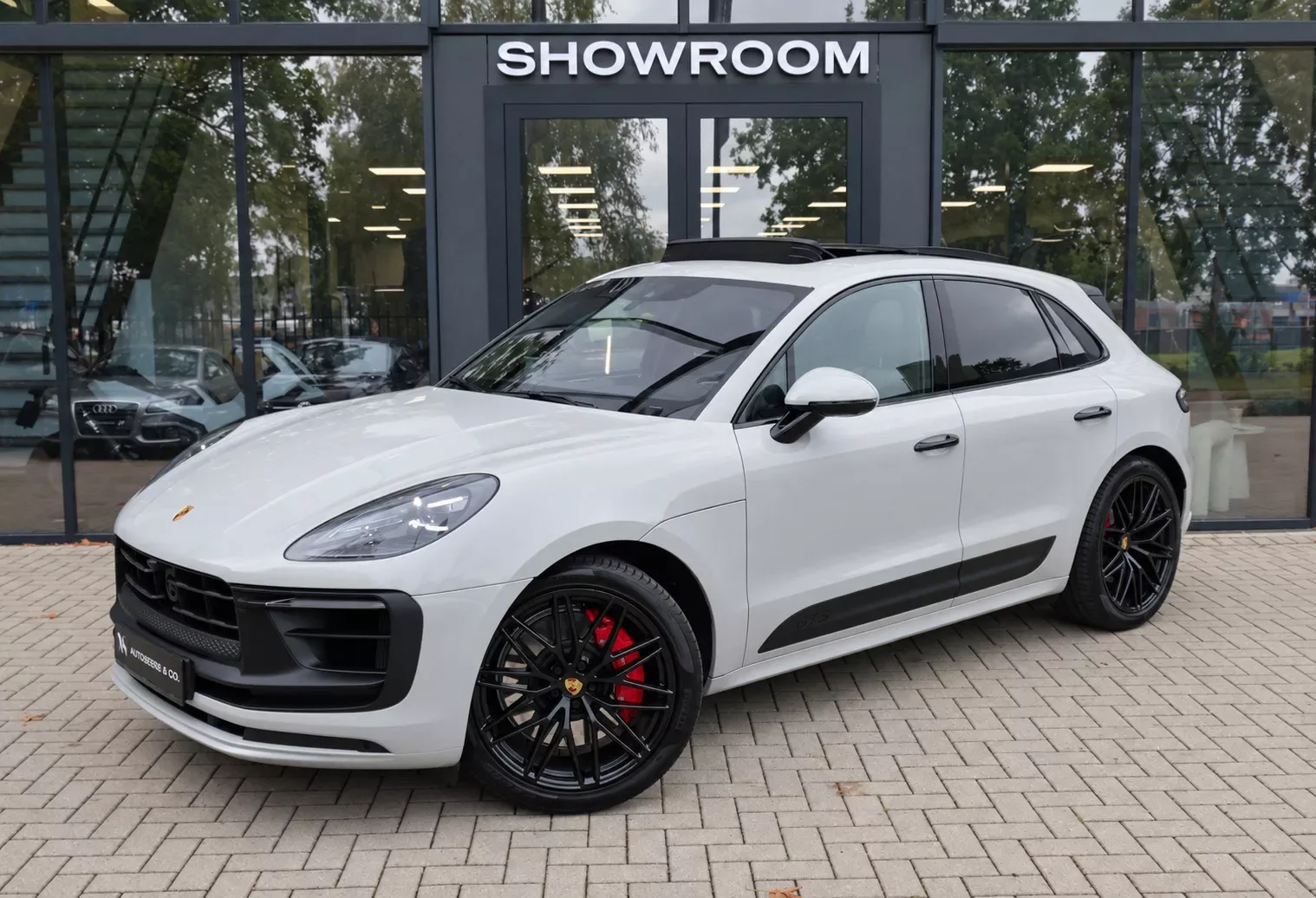 Porsche Macan (2022) — foto 1
