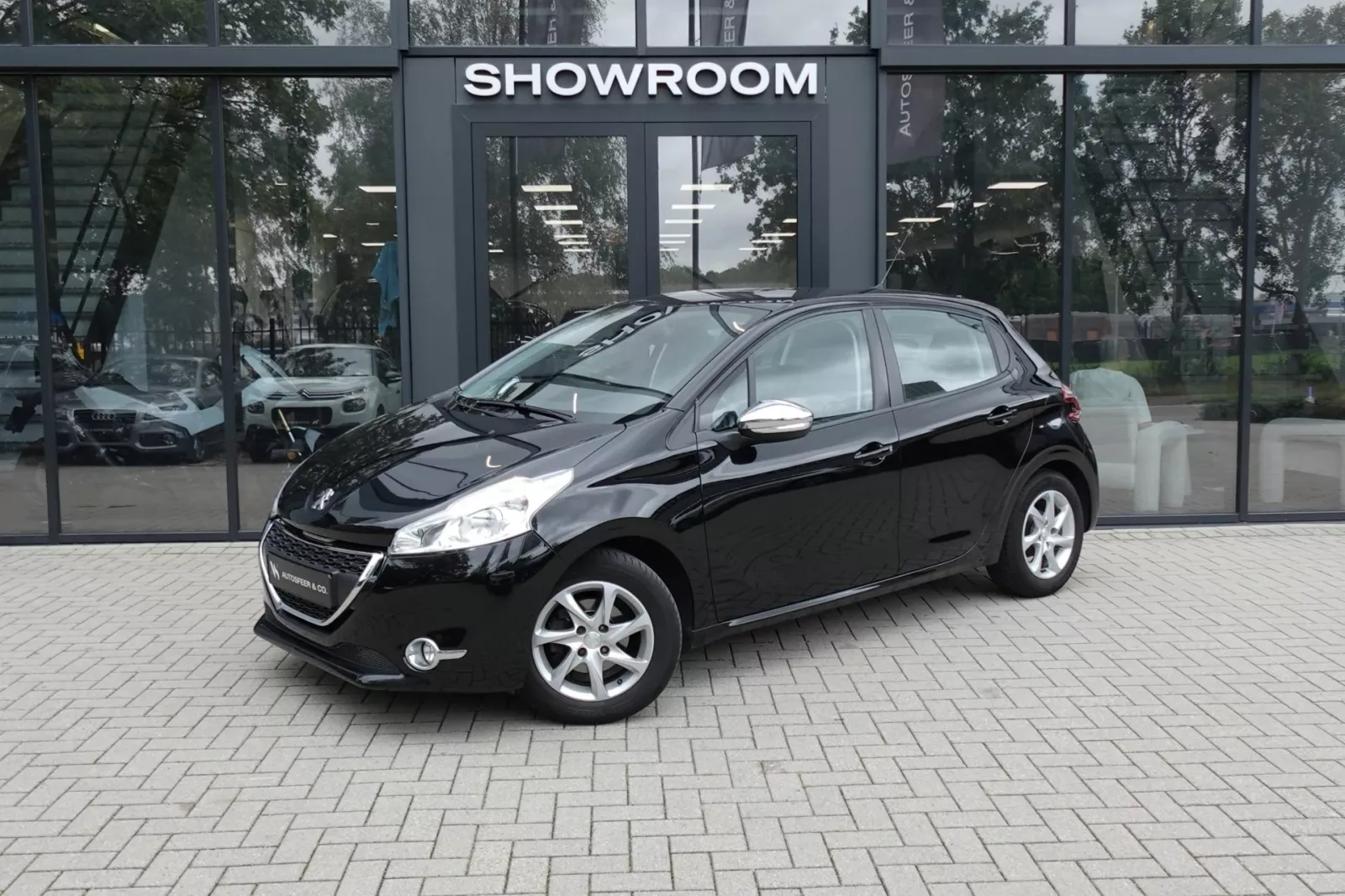 Peugeot 208 (2013) — foto 1