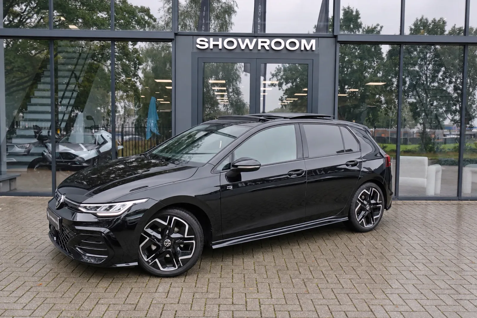 Volkswagen Golf (2025) — foto 1