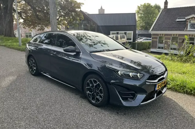 Kia ProCeed (2022)