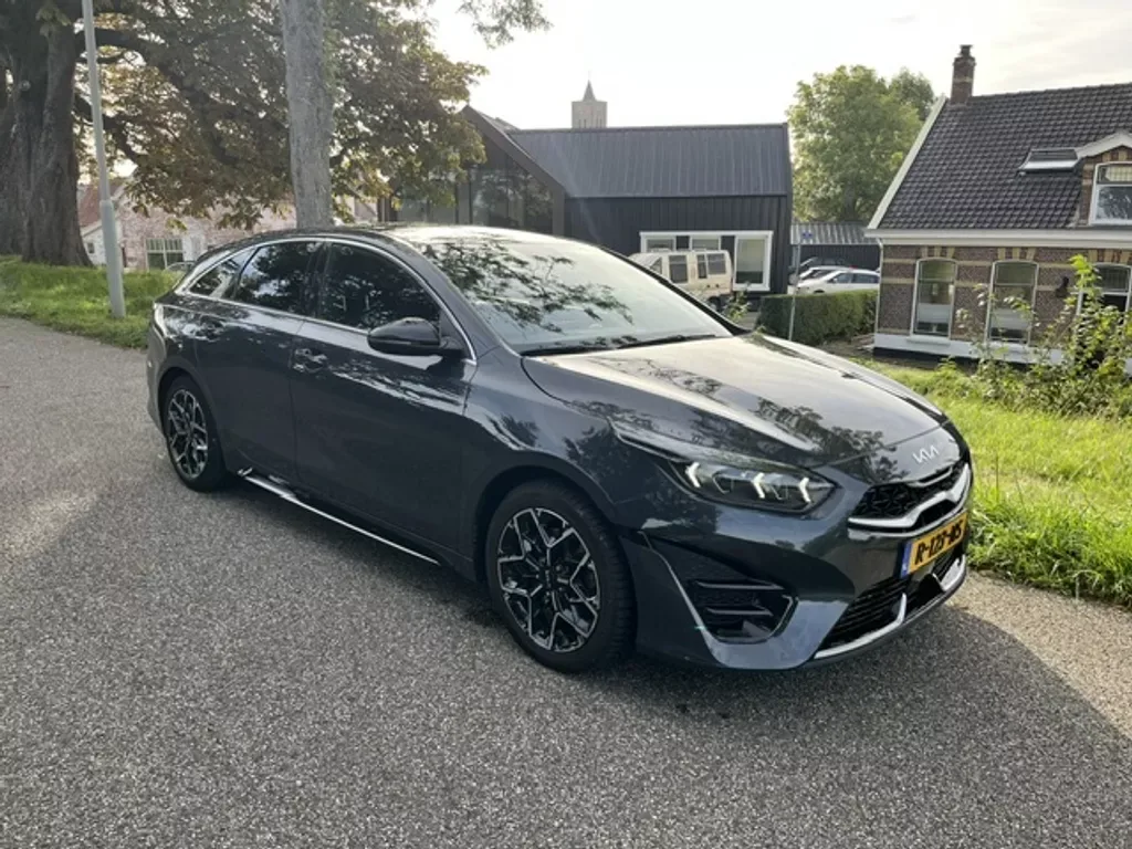 Kia ProCeed (2022) — foto 1