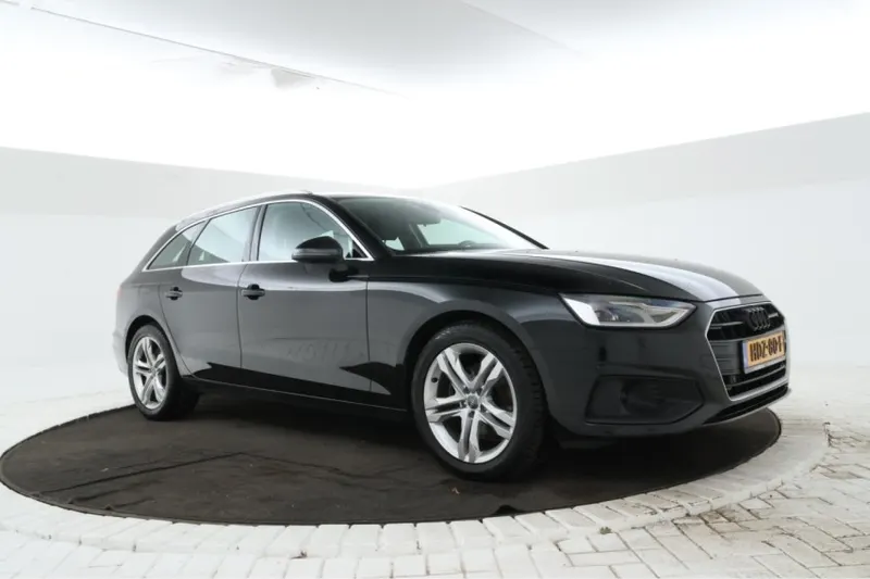 Audi A4 (2021)