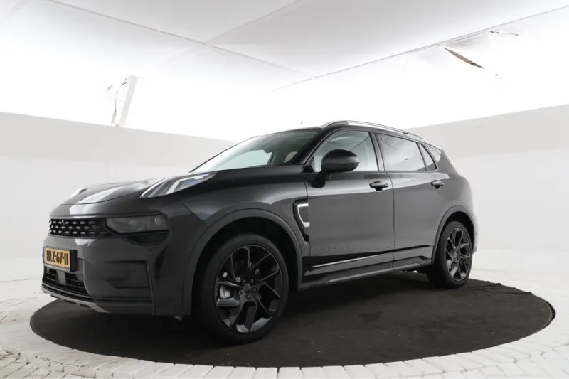 Lynk & Co 01 (2023)