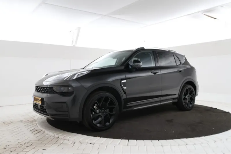 Lynk & Co 01 (2022)