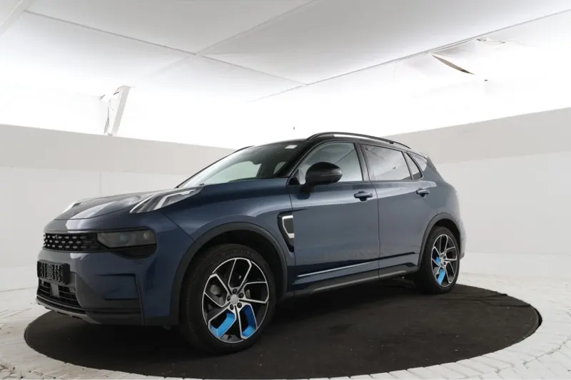 Lynk & Co 01 (0)