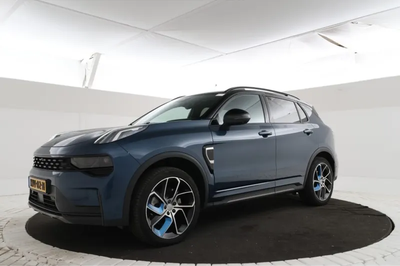 Lynk & Co 01 (2023)