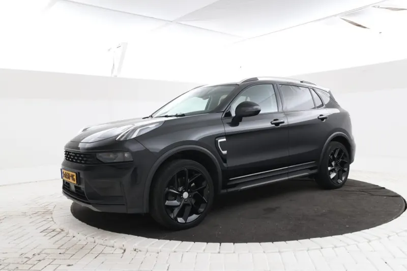 Lynk & Co 01 (2023)