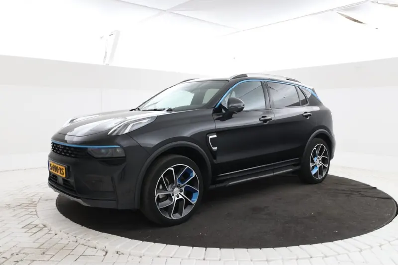 Lynk & Co 01 (2023)