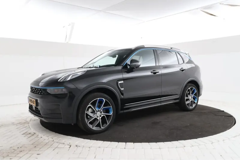 Lynk & Co 01 (2023)