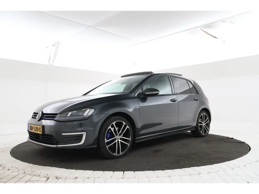 Volkswagen Golf (2015) — foto 1