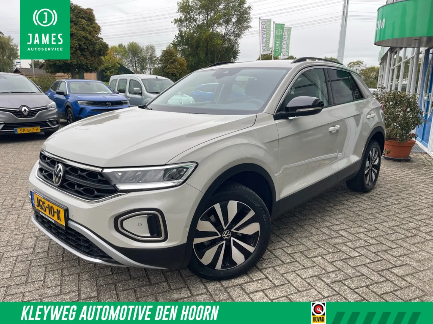 Volkswagen T-Roc (2025) — foto 1