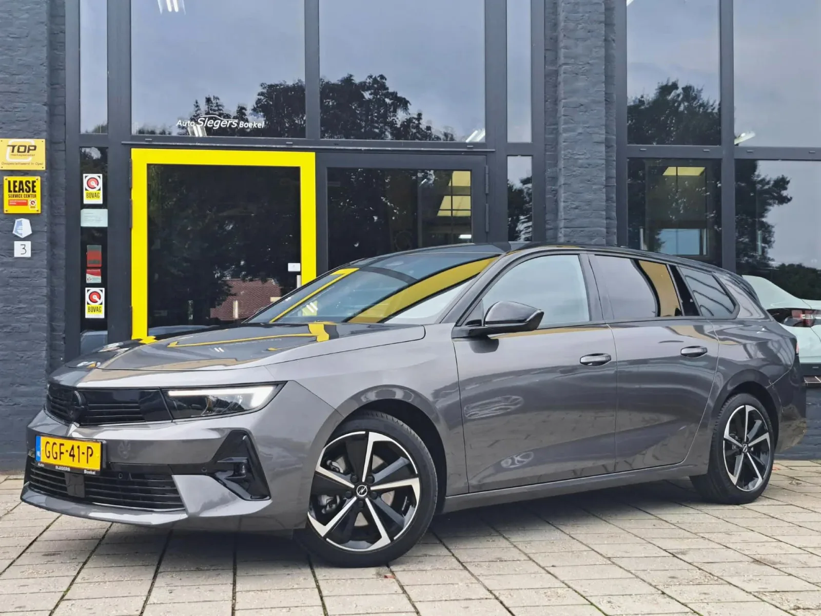 Opel Astra (2024) — foto 1