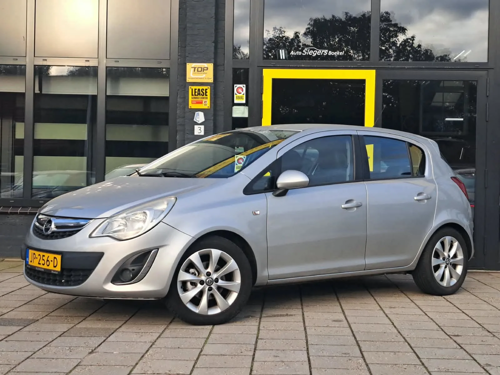 Opel Corsa (2012) — foto 1
