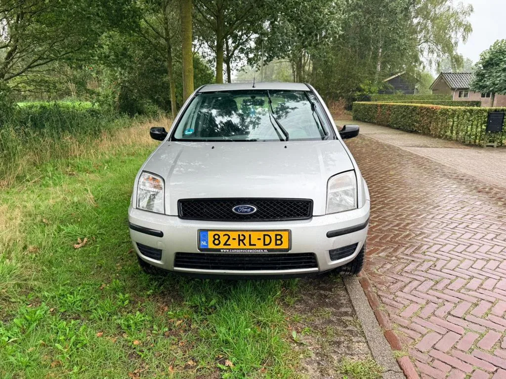 Ford Fusion (2005) — foto 1