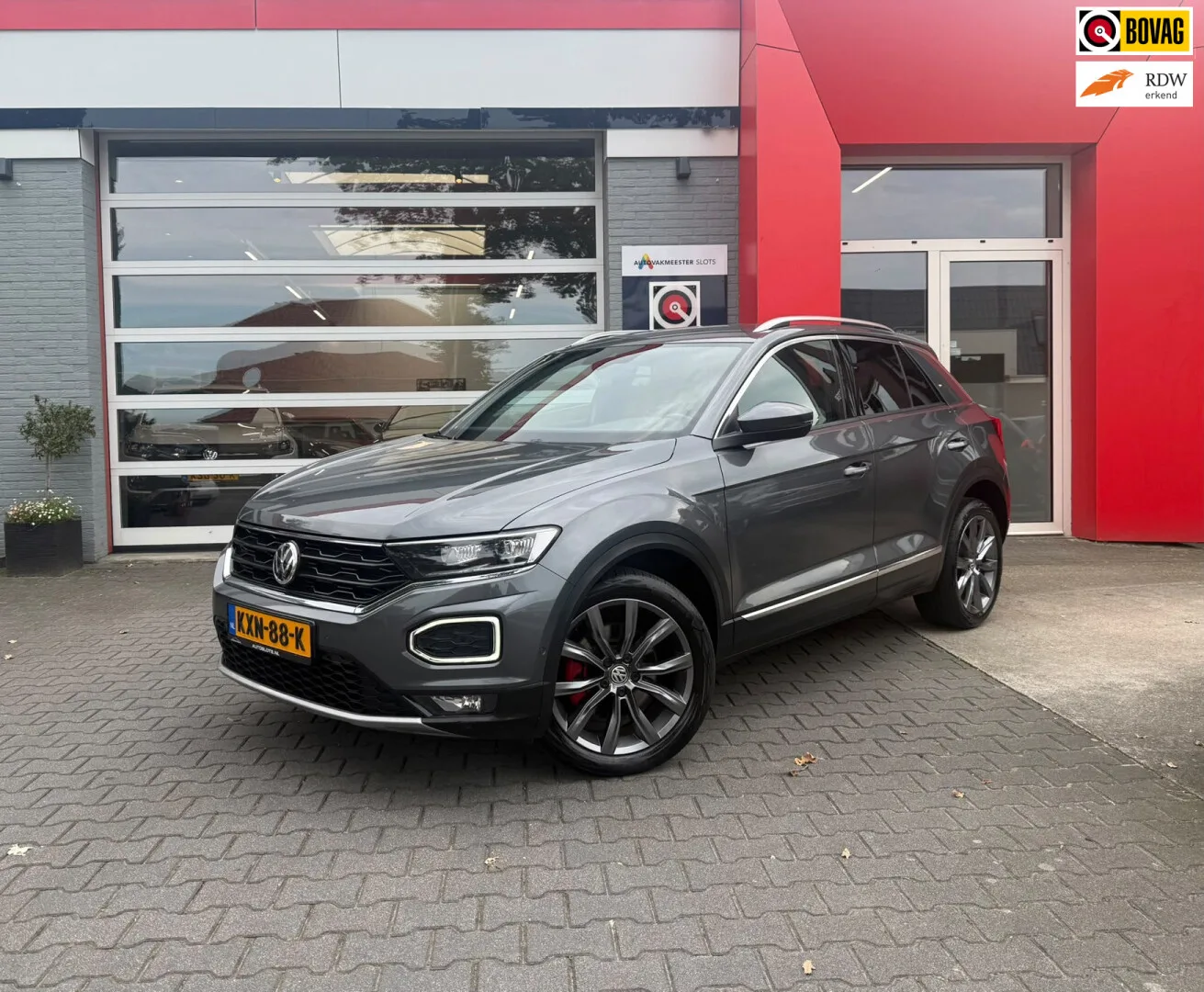 Volkswagen T-Roc (2019) — foto 1