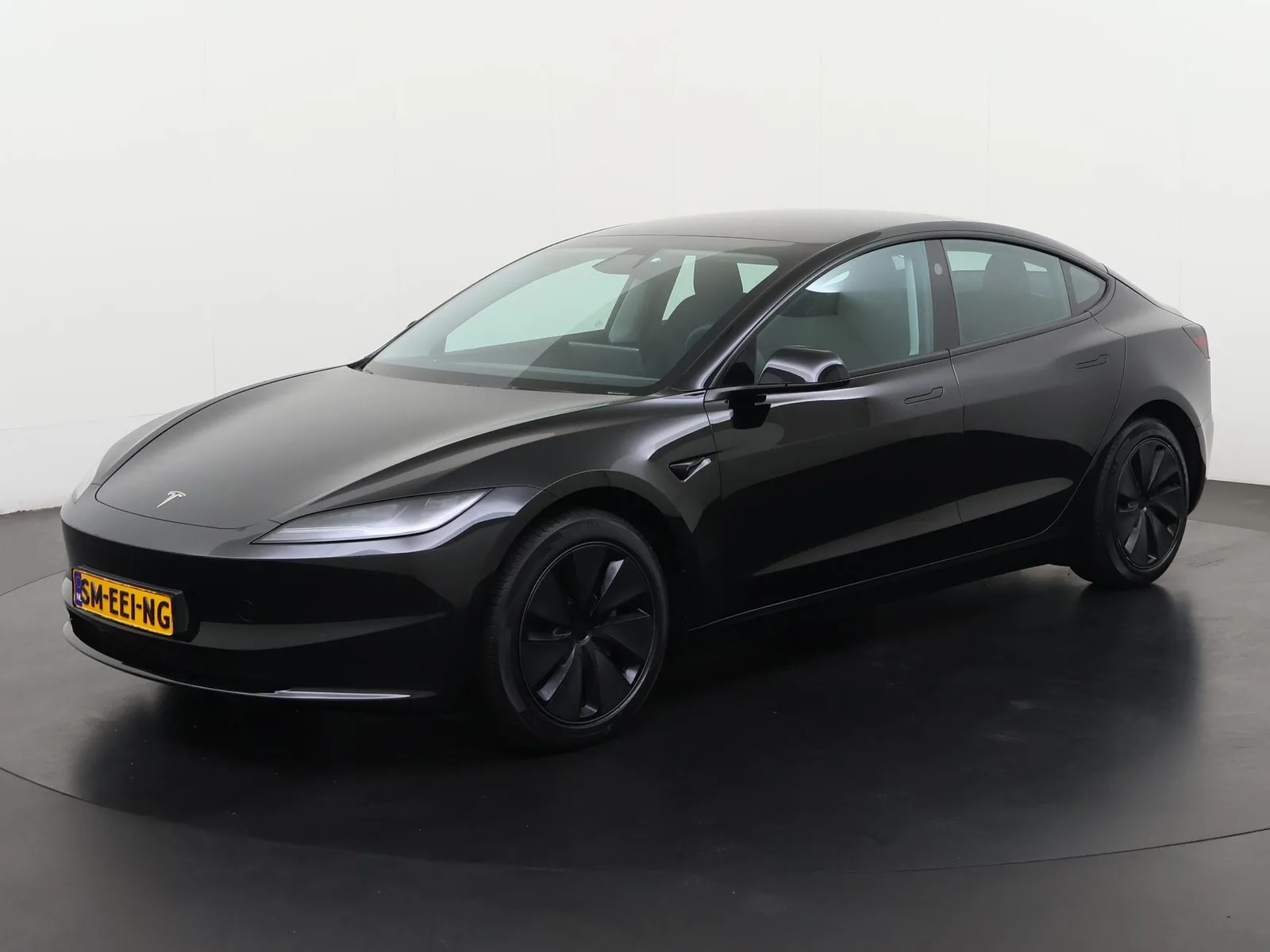 Tesla Model 3 (2024) — foto 1