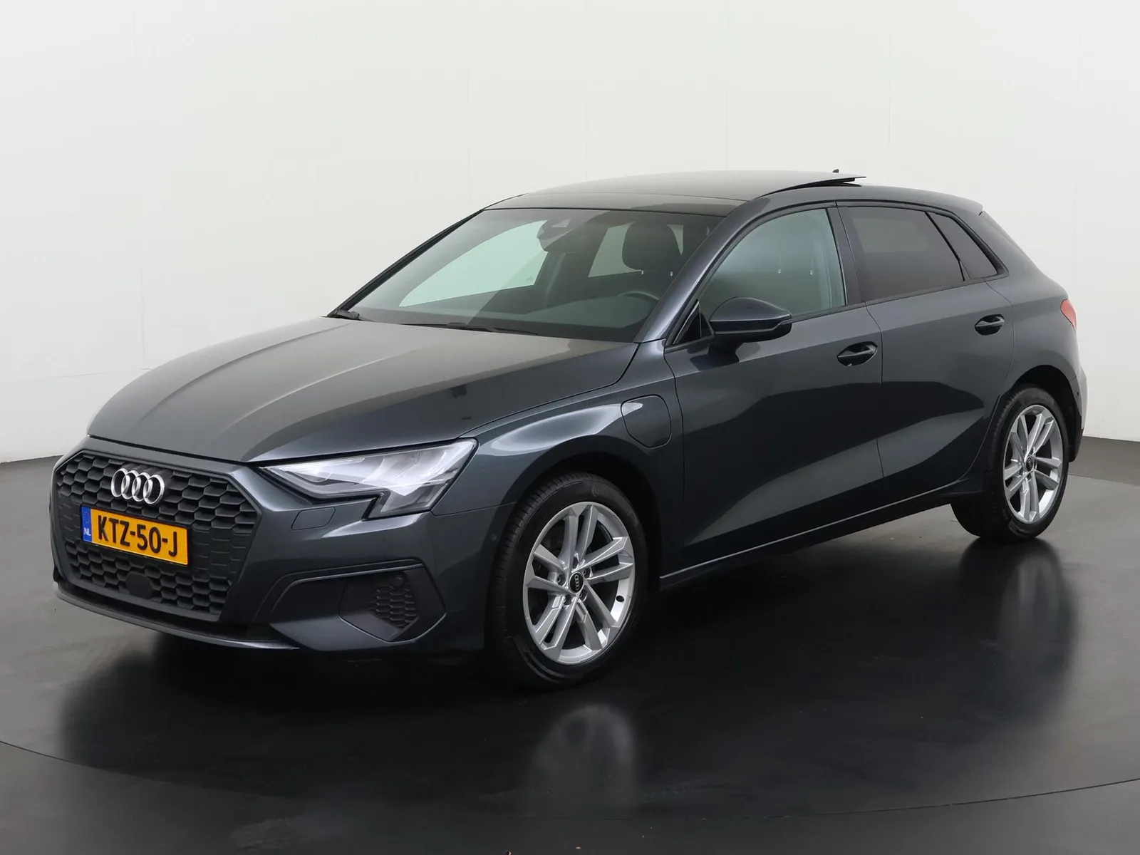 Audi A3 (2022) — foto 1
