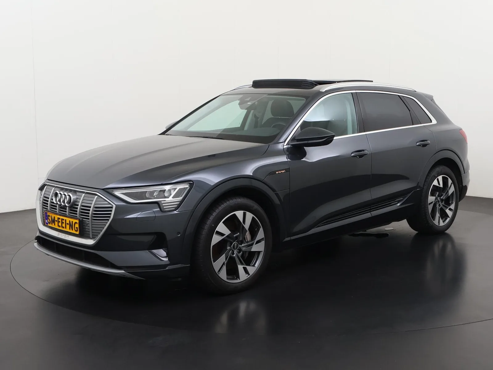 Audi e-tron (2023) — foto 1
