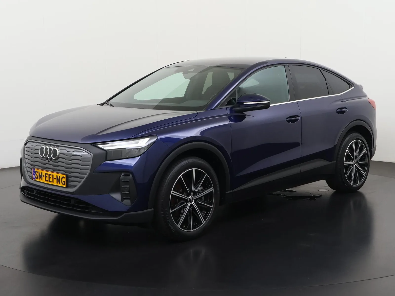 Audi Q4 e-tron (2023) — foto 1