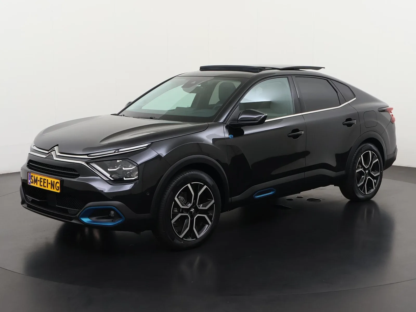 Citroën Ë-C4X (2023) — foto 1