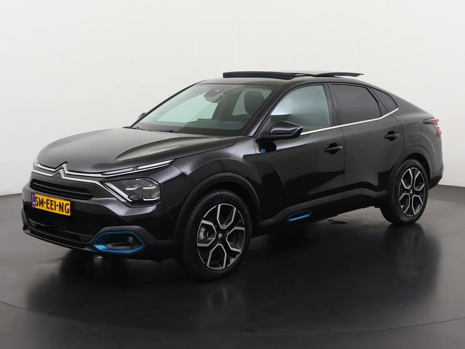 Citroën Ë-C4X (2023) — foto 1