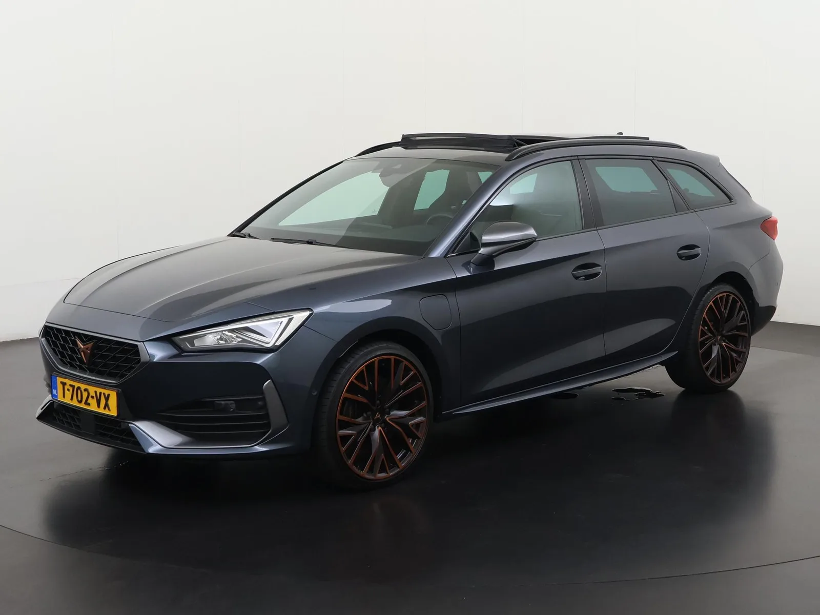 CUPRA Leon Sportstourer (2021) — foto 1