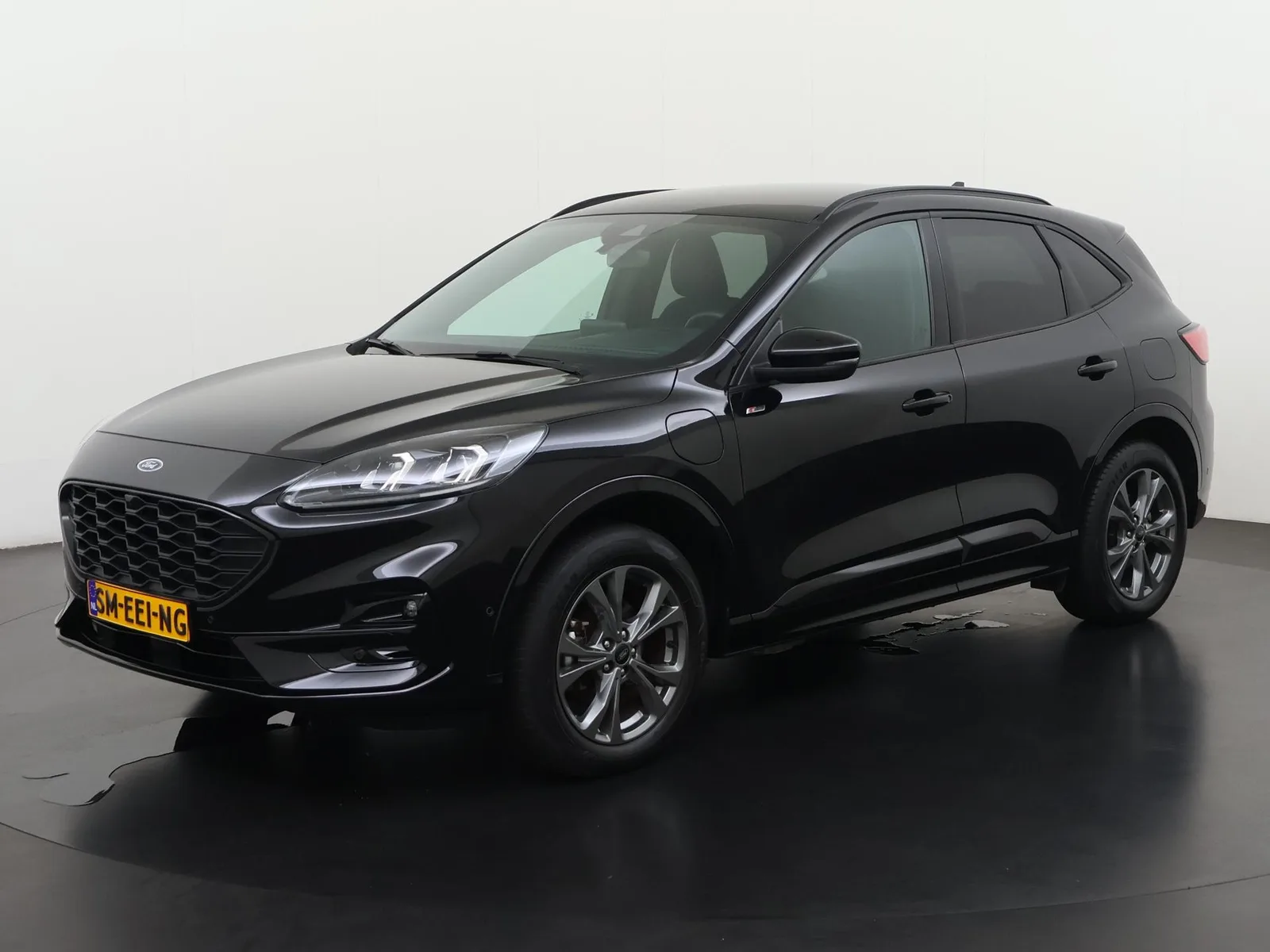 Ford Kuga (2023) — foto 1