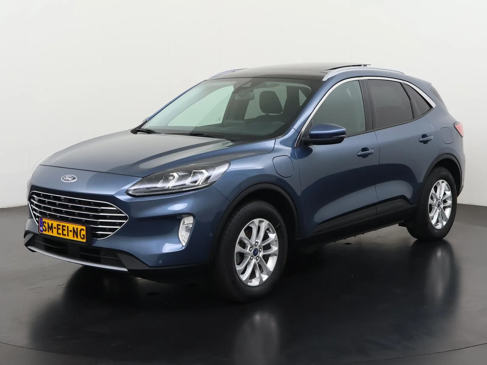 Ford Kuga (2023) — foto 1