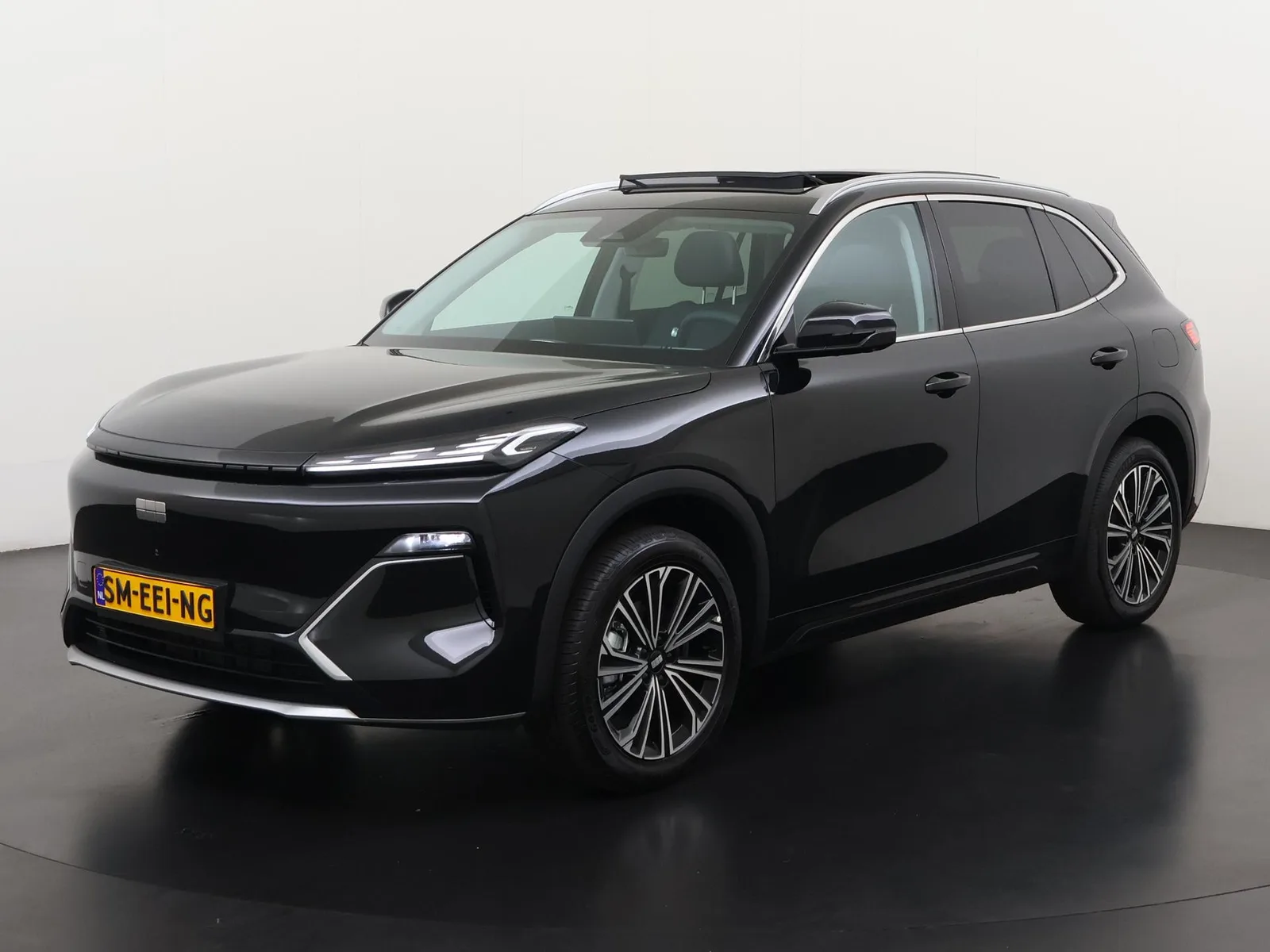 Geely Starray EM-i (2026) — foto 1
