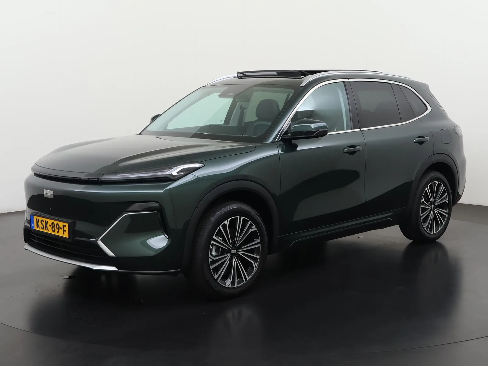 Geely Starray EM-i (2026) — foto 1