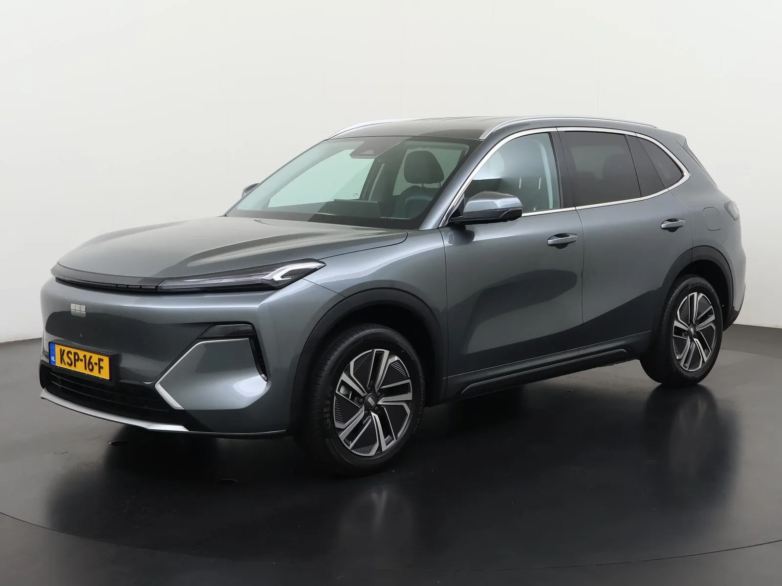 Geely Starray EM-i (2026) — foto 1