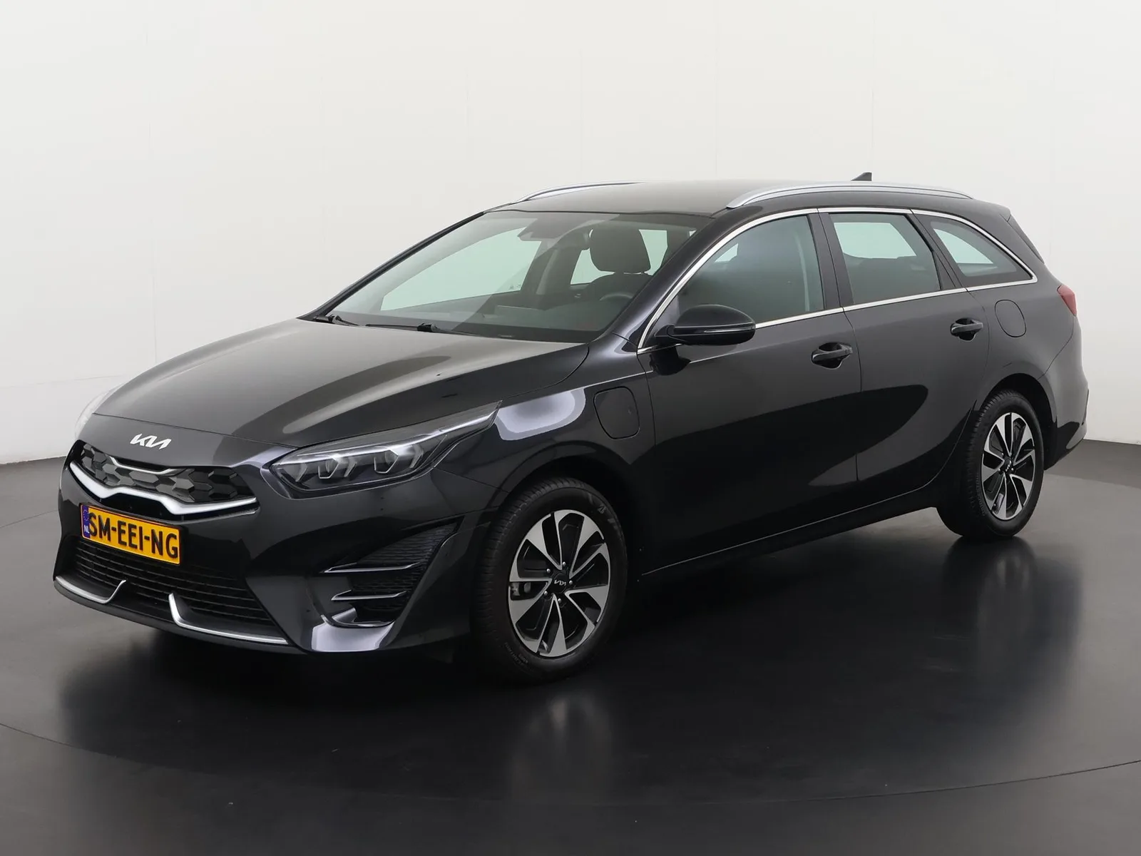Kia Ceed Sportswagon (2022) — foto 1