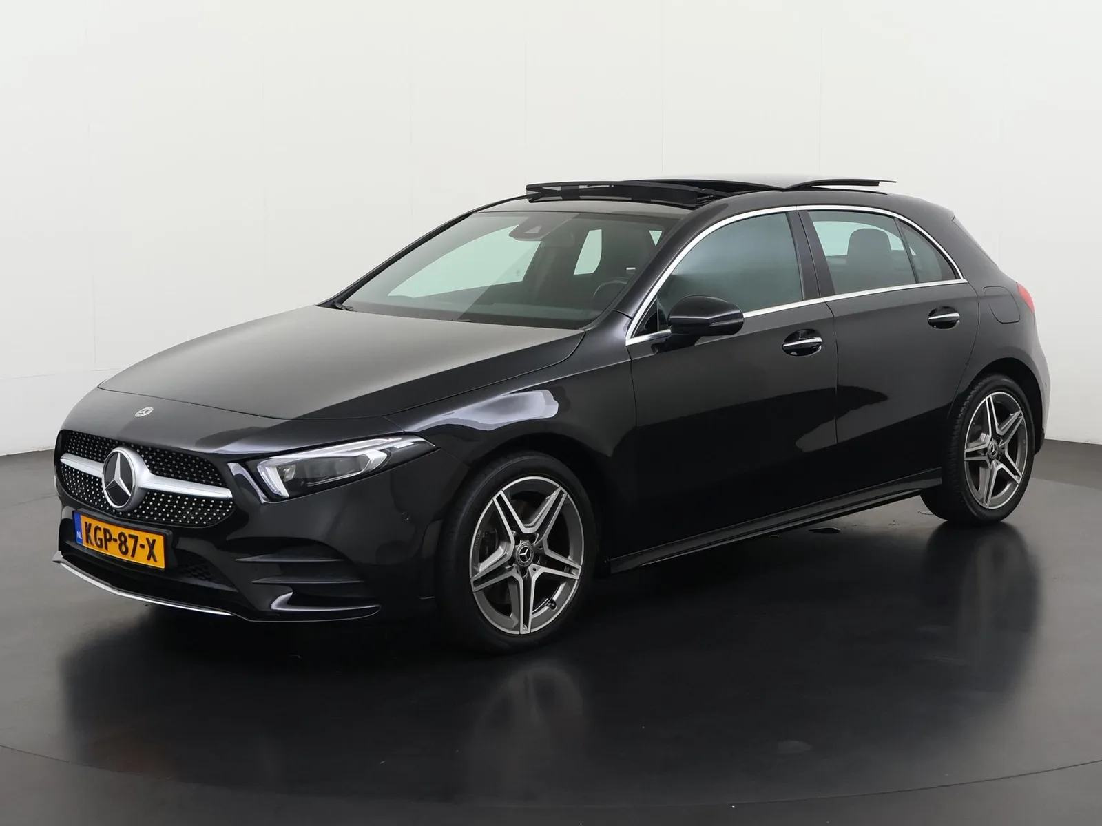 Mercedes-Benz A-Klasse (2021) — foto 1