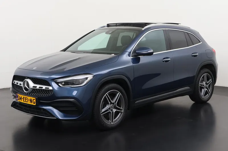 Mercedes-Benz GLA (2022)