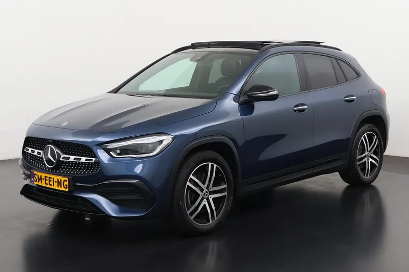 Mercedes-Benz GLA (2022)