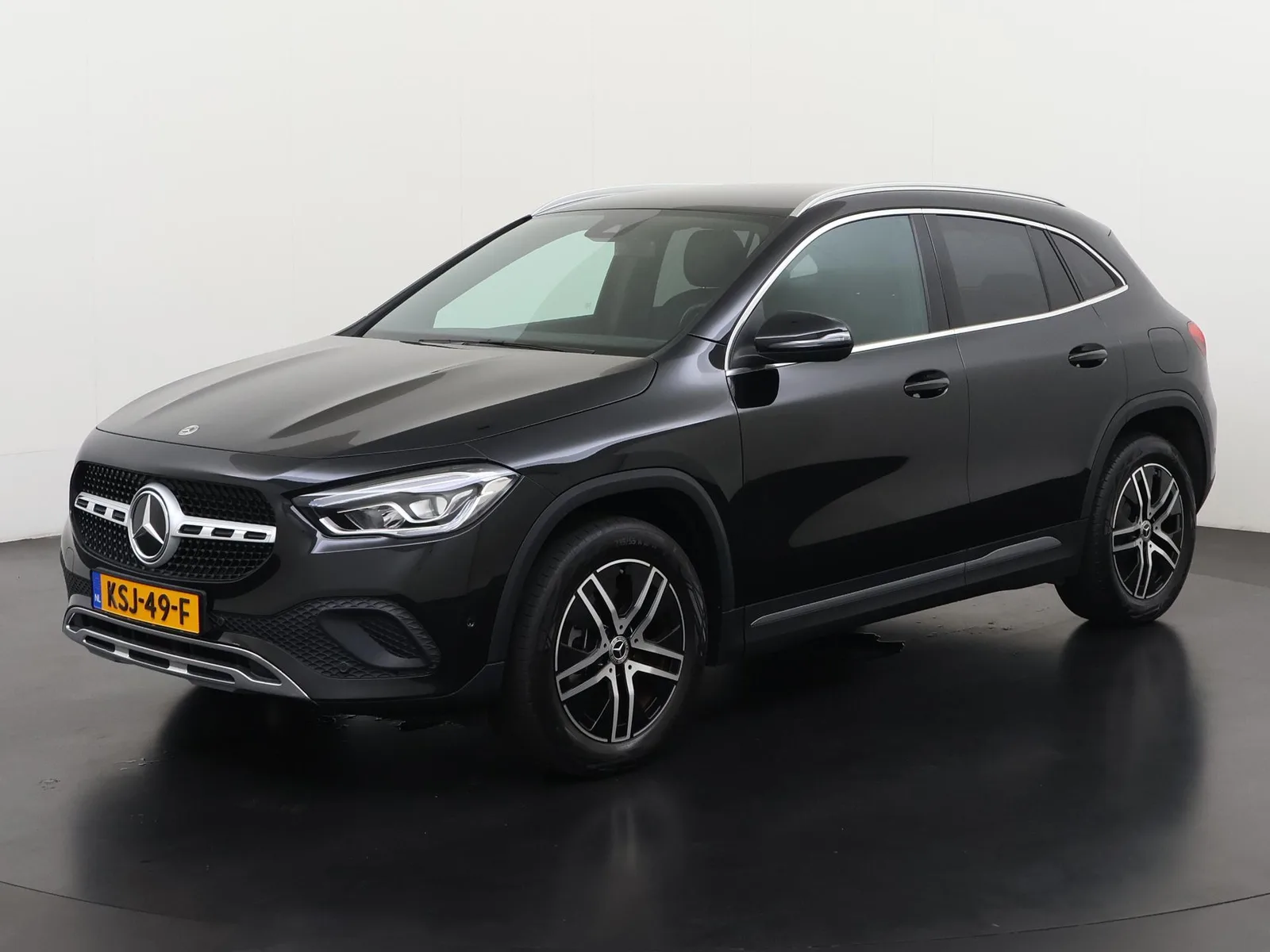 Mercedes-Benz GLA-Klasse (2023) — foto 1