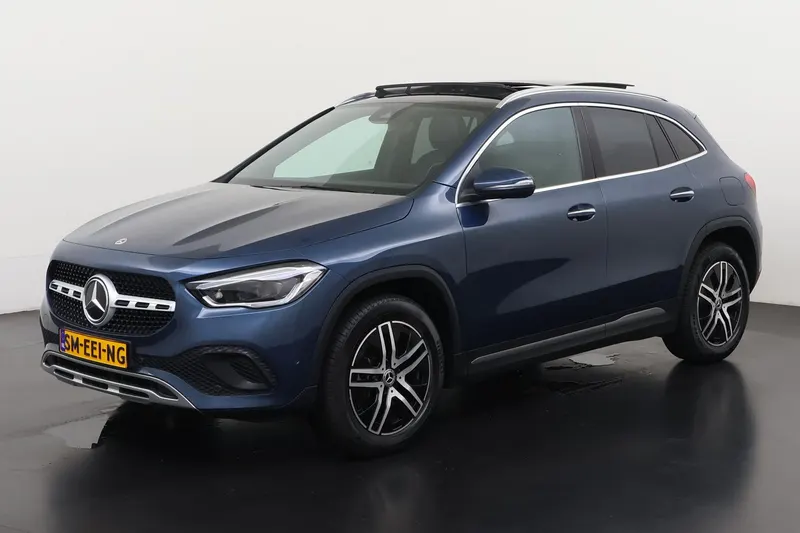 Mercedes-Benz GLA (2022)