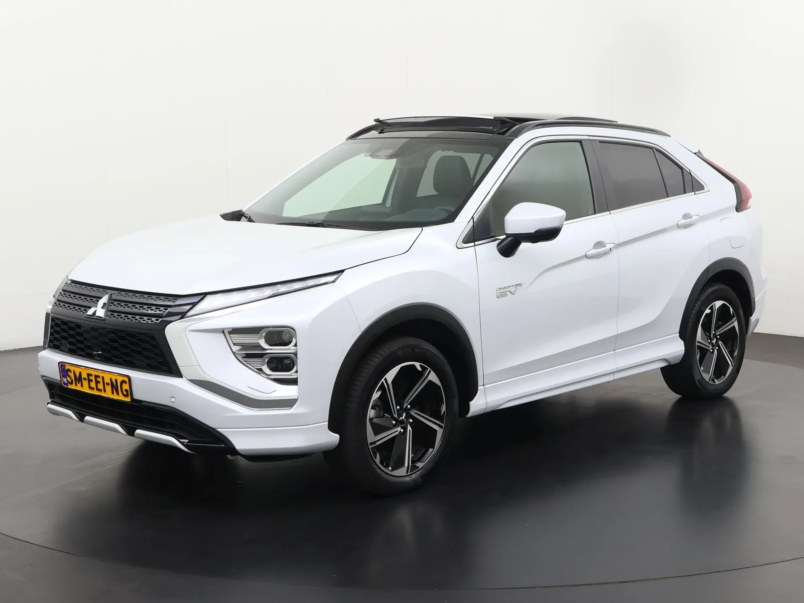 Mitsubishi Eclipse Cross (2021) — foto 1