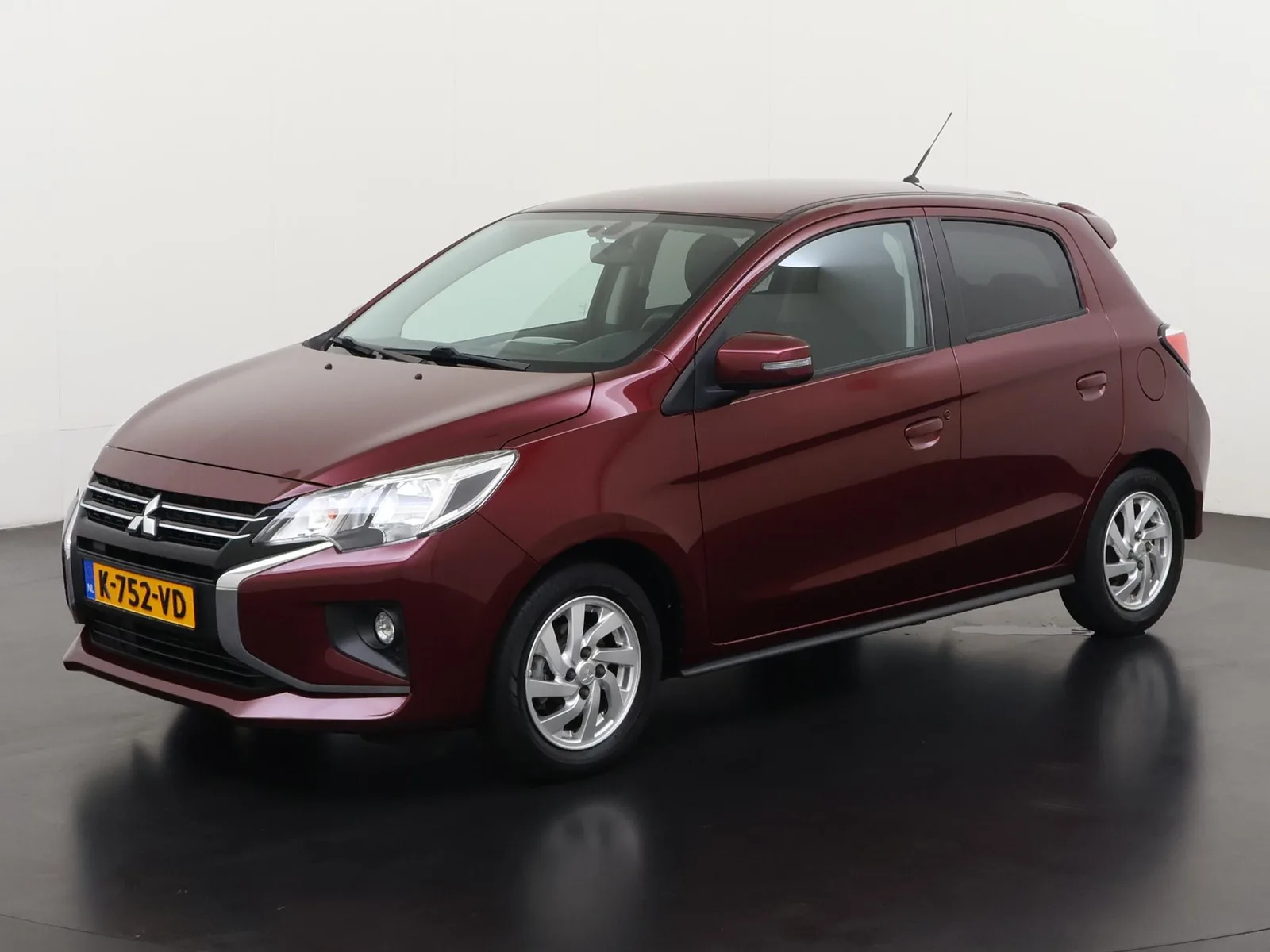 Mitsubishi Space Star (2021) — foto 1