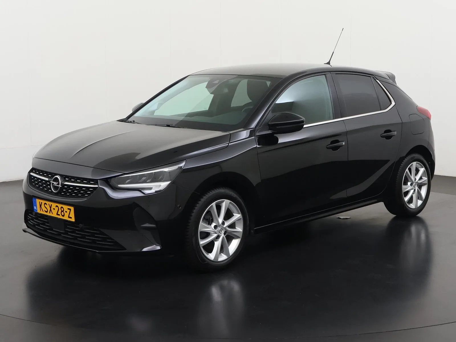 Opel Corsa (2023) — foto 1
