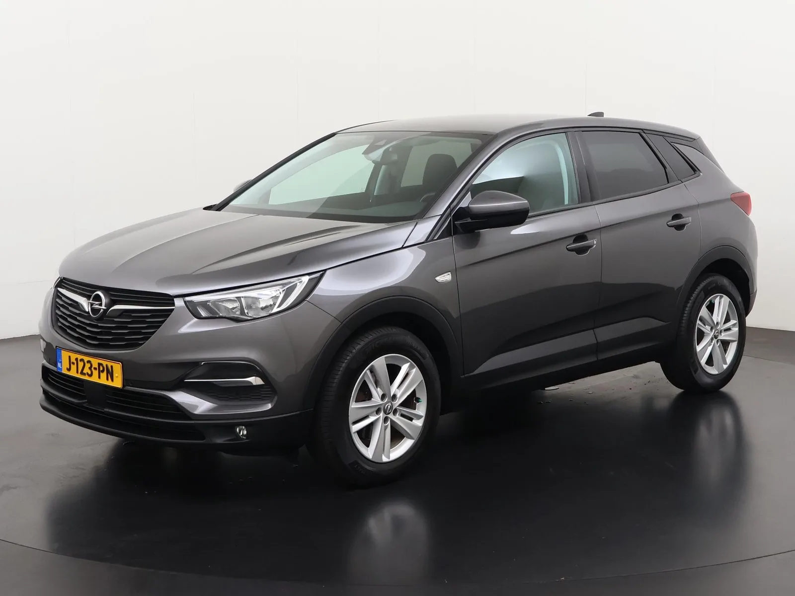 Opel Grandland X (2019) — foto 1