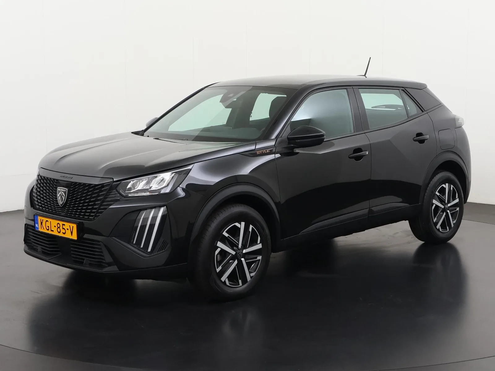Peugeot 2008 (2025) — foto 1