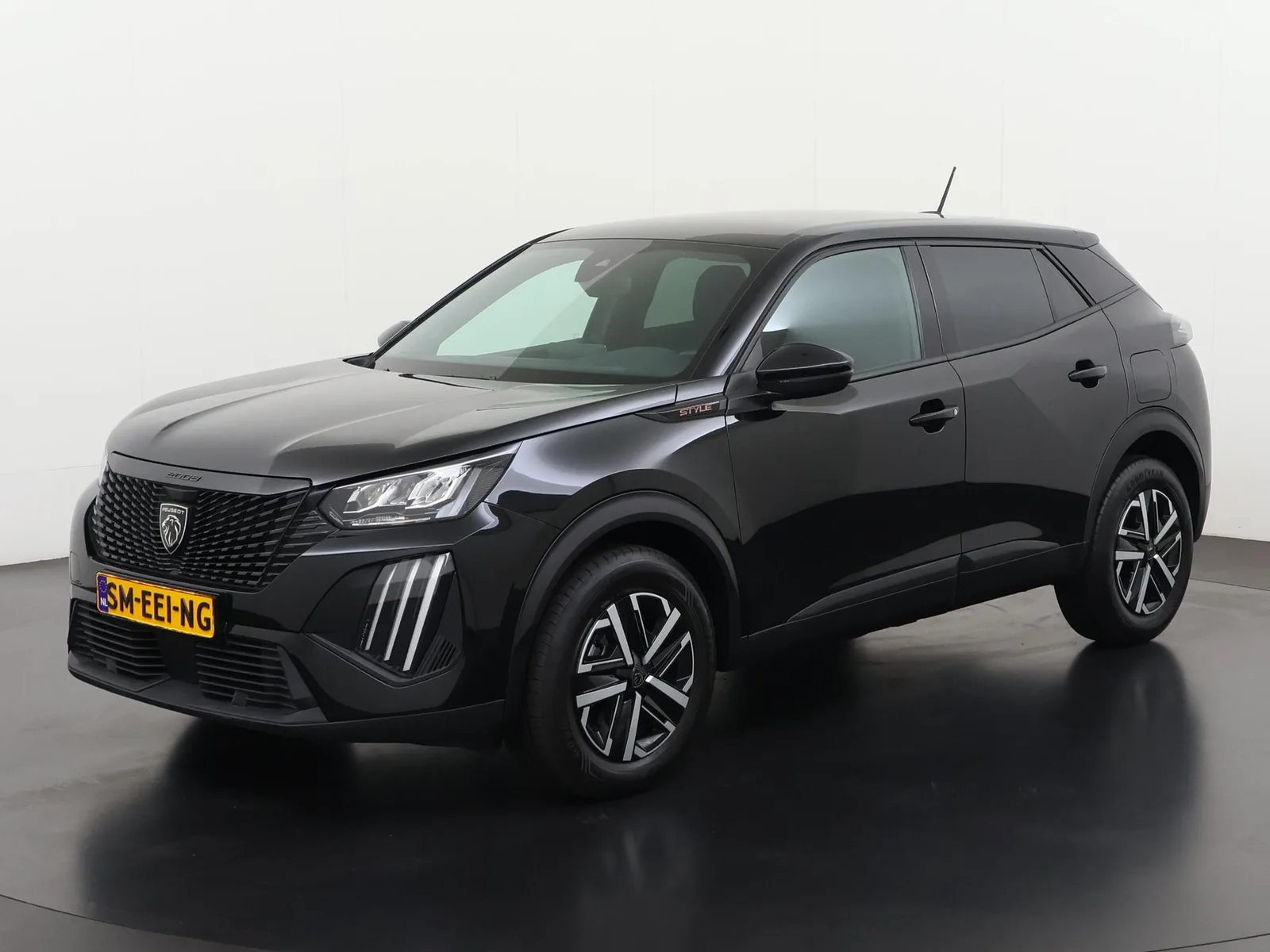 Peugeot 2008 (2025) — foto 1