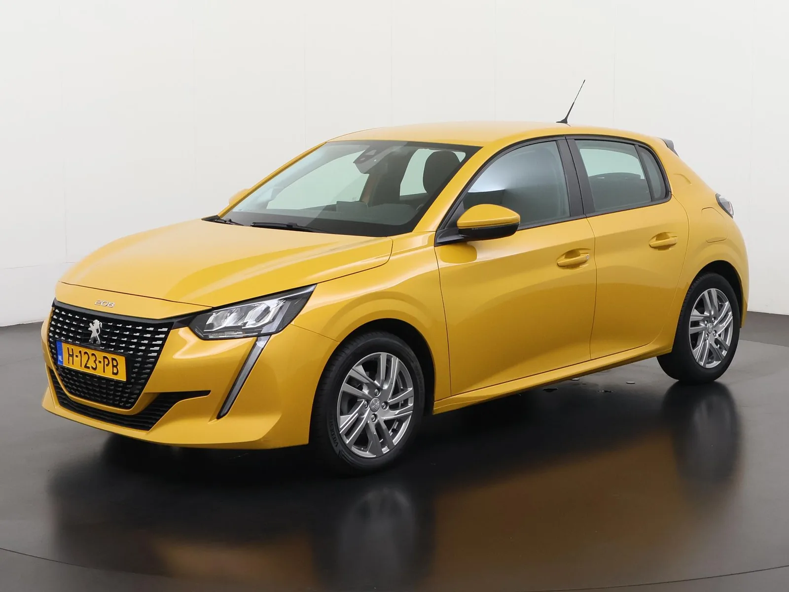 Peugeot 208 (2020) — foto 1