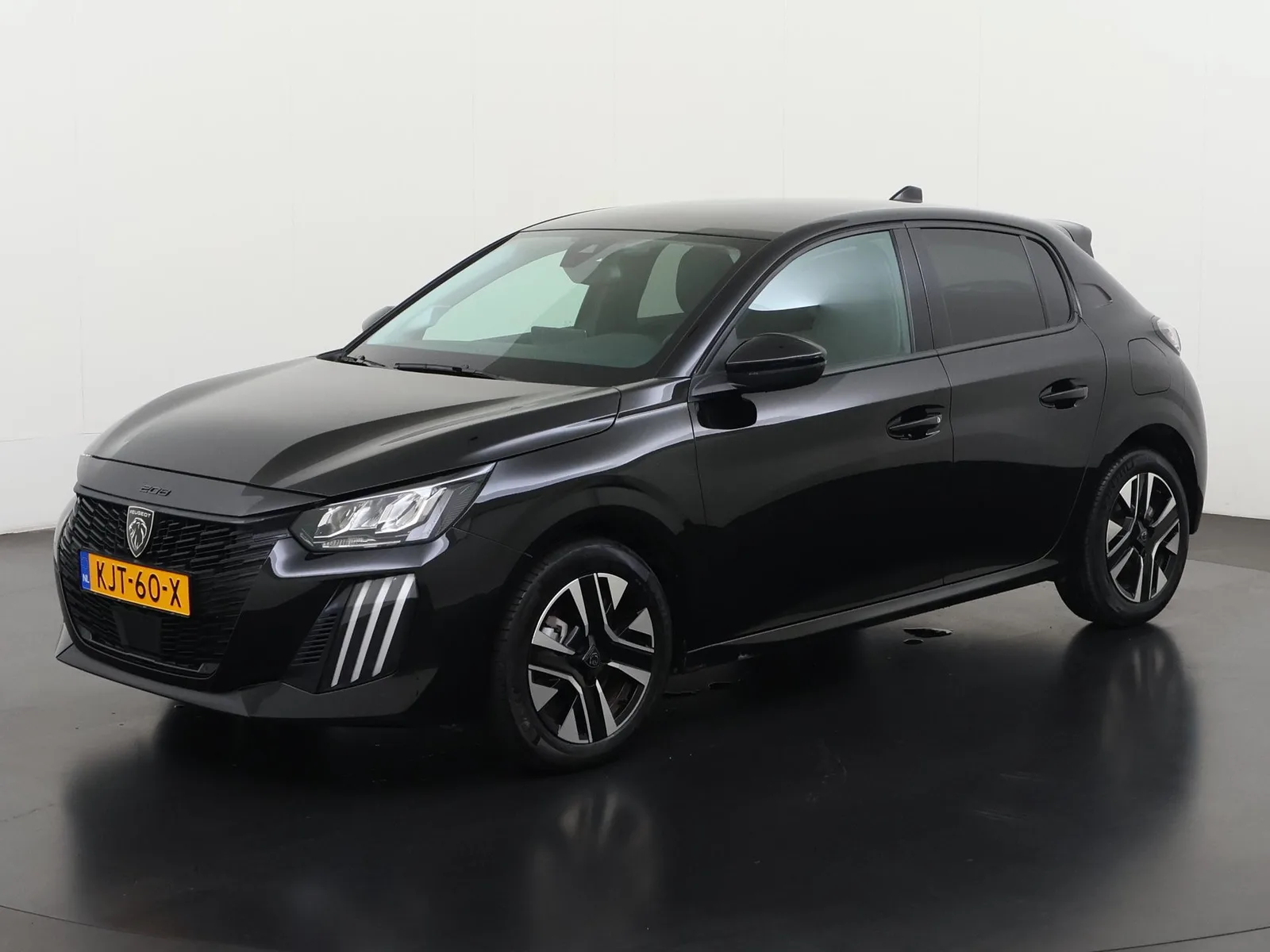 Peugeot 208 (2025) — foto 1
